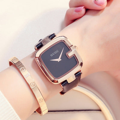 Square bracelet watch - Carvan Mart