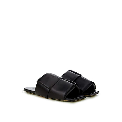 Bottega Veneta Elegant Black Leather Sandals - - - Bottega Veneta