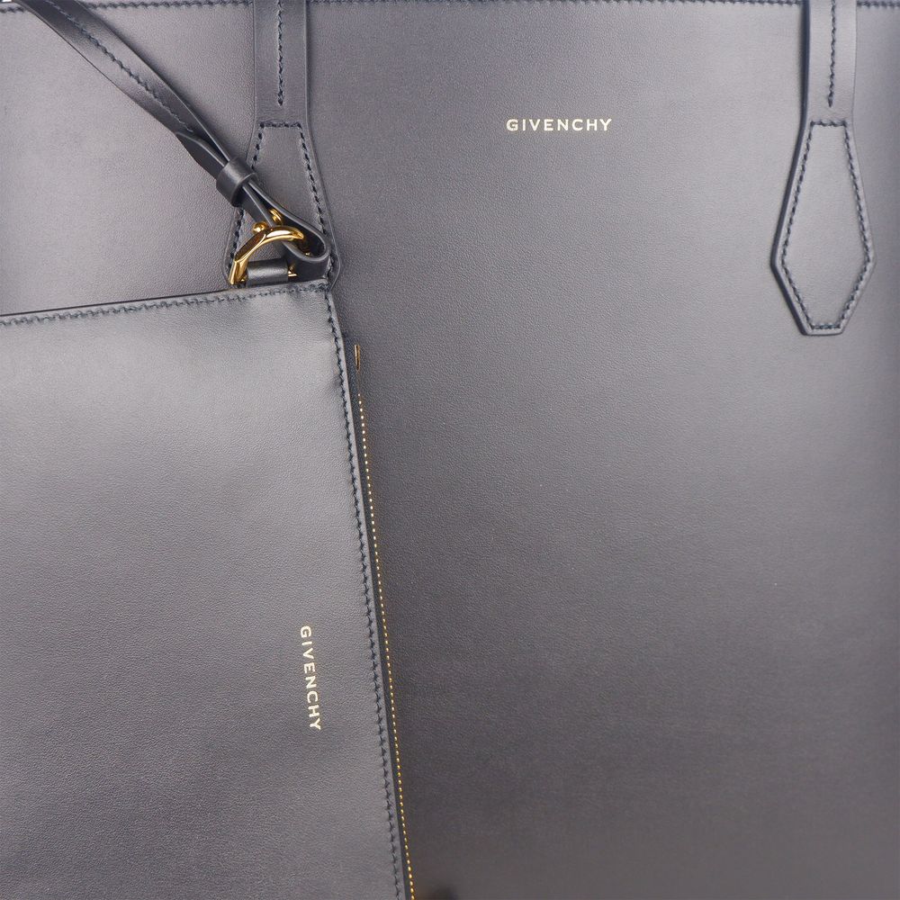 Givenchy Black Leather Crossbody Bag - - - Givenchy