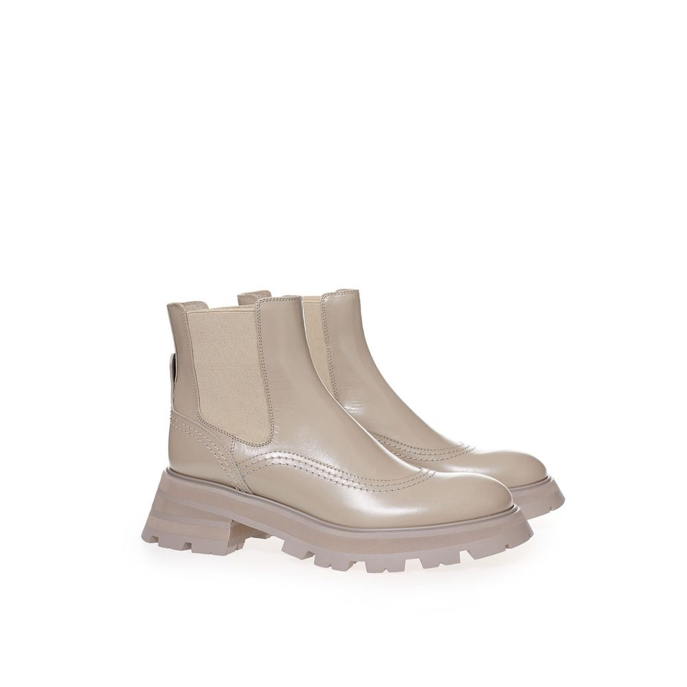 Alexander McQueen Chic Gray Leather Boots for Elegant Steps - - - Alexander McQueen