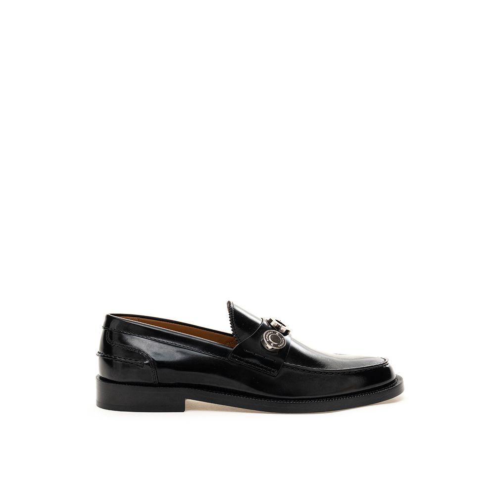 Burberry Elegant Leather Flat Shoes in Timeless Black - - - Burberry