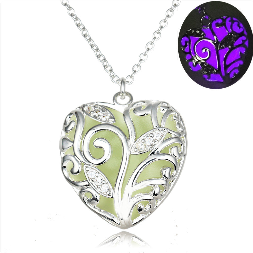 Hollow Heart-shaped Luminous Necklace - Carvan Mart