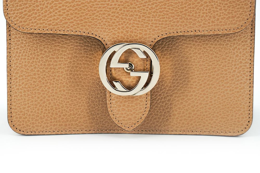 Gucci Elegant Beige Shoulder Bag with GG Snap - - - Gucci