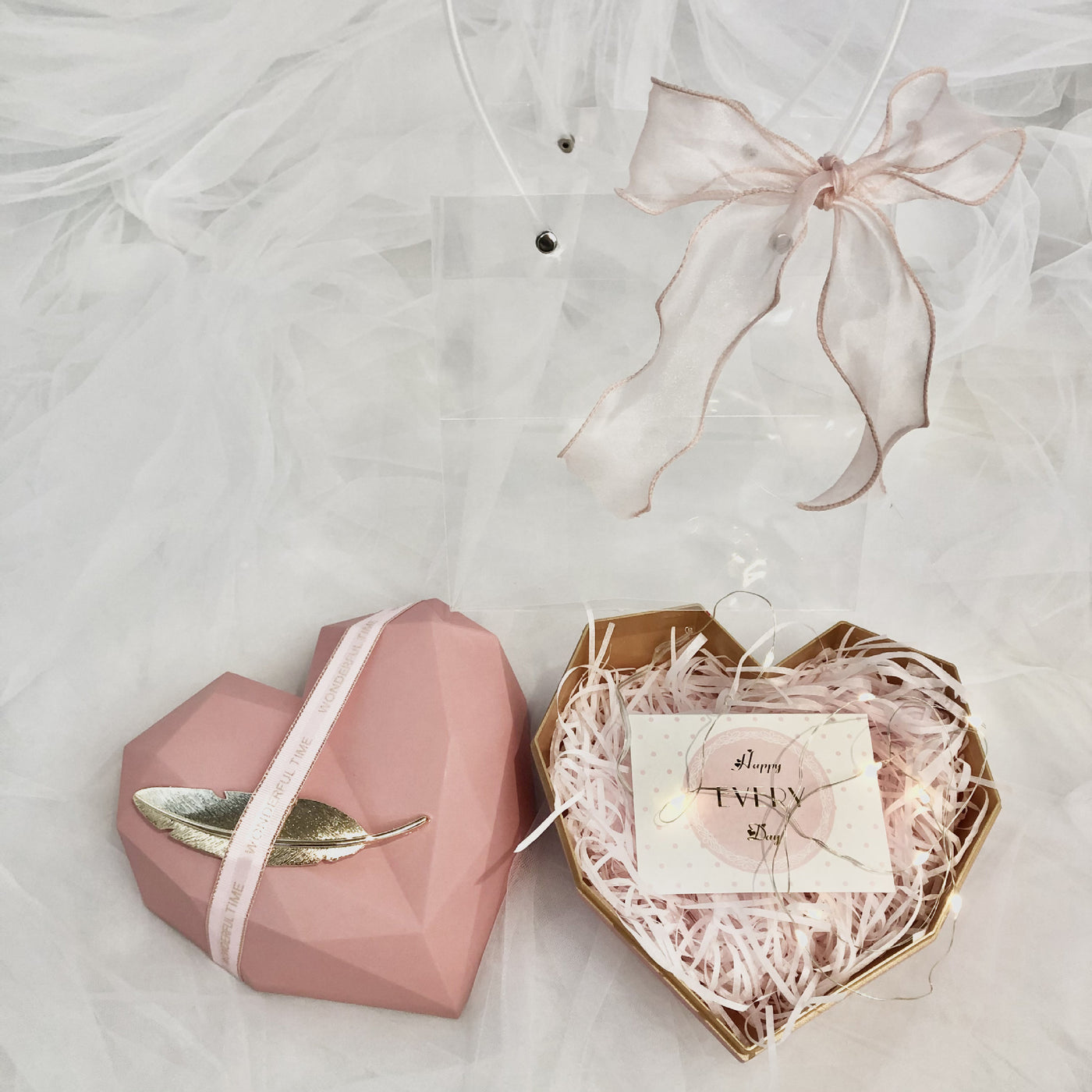 Christmas Heart-shaped Gift Box - Pink 18X18X12cm - Gift - Carvan Mart