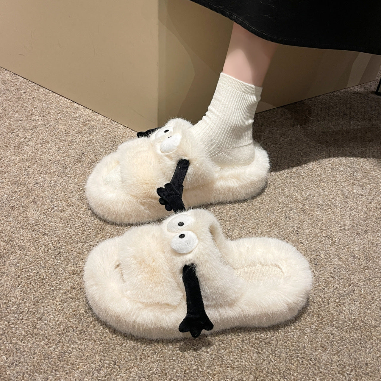 Fluffy Slippers Hand Holding Cute Cartoon Female Winter Shoes - - Women's Slippers - Carvan Mart