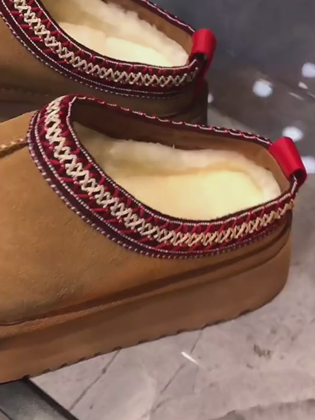 Tasman Shearling Lined Shoes en châtaigne - Chaussures paresseuses en cuir suédé confortable avec doublure en laine chaude