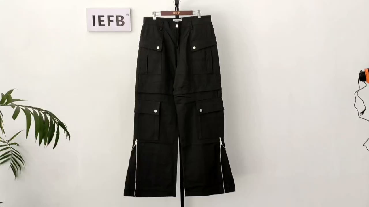 Pantalon pour hommes à jambes larges et poches multiples - Infroissable, élégant avec des décorations en métal